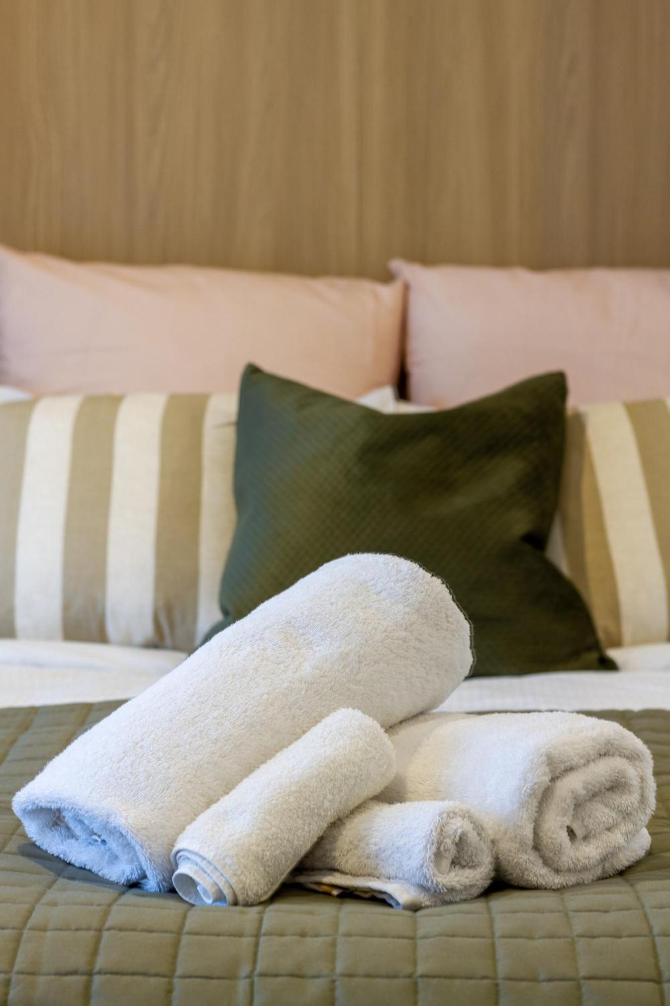 Luxury Studio With Balcony - Close To Supermarket Christchurch Ngoại thất bức ảnh