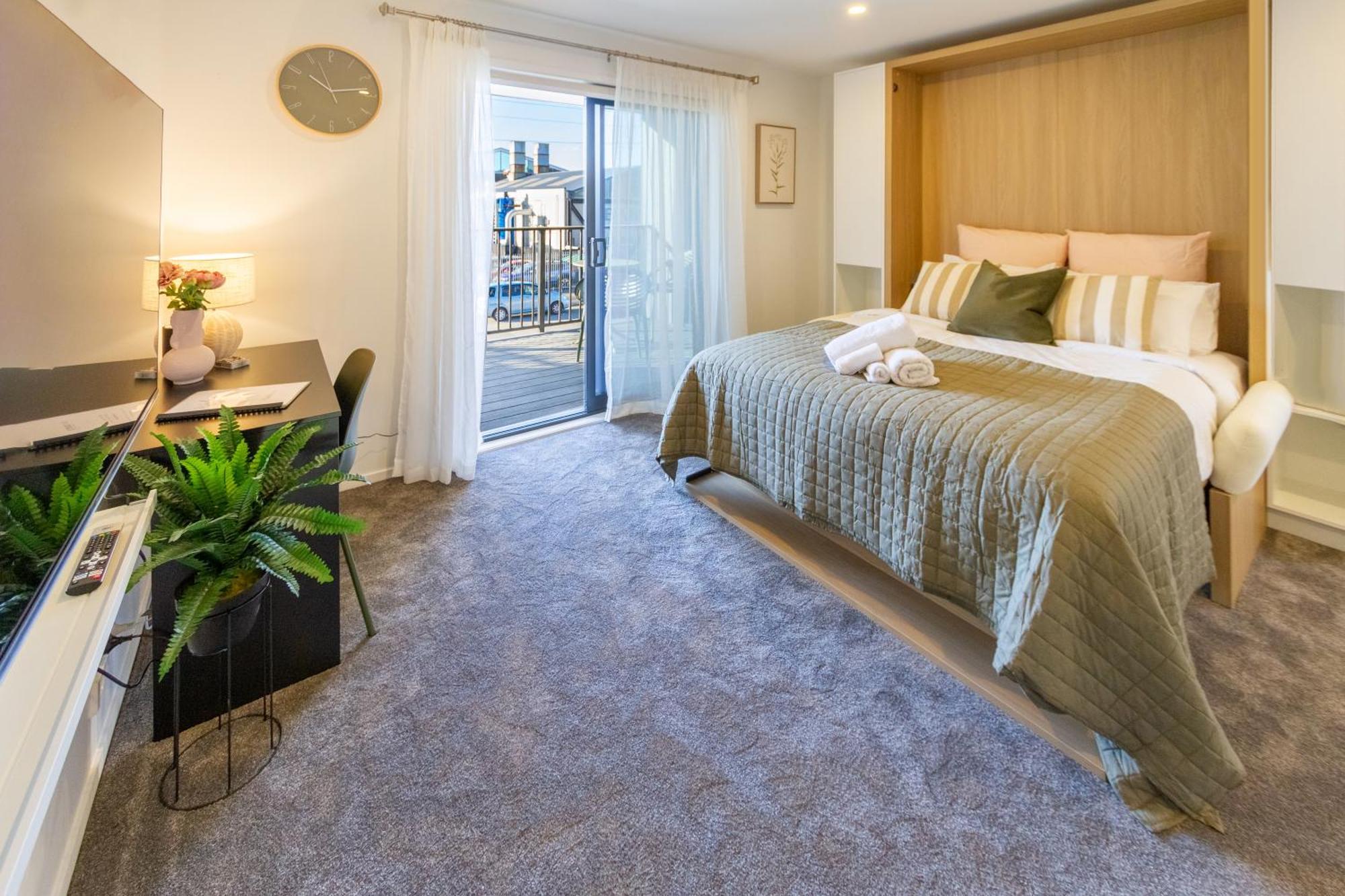 Luxury Studio With Balcony - Close To Supermarket Christchurch Ngoại thất bức ảnh